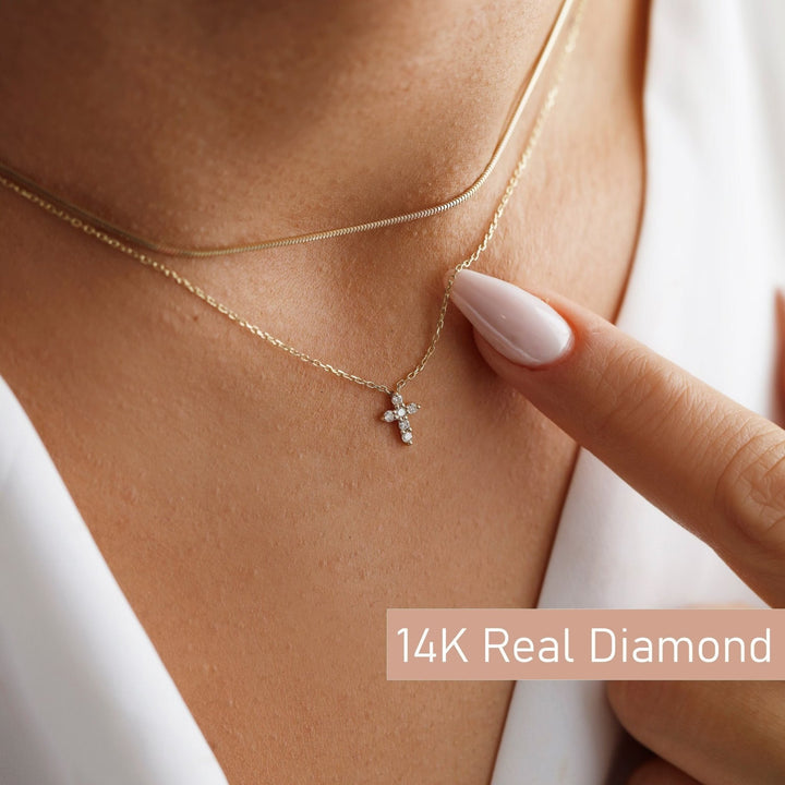 Round Cut Cross Diamond lab grown diamond Necklace In 18K Gold - Doozy Diamonds
