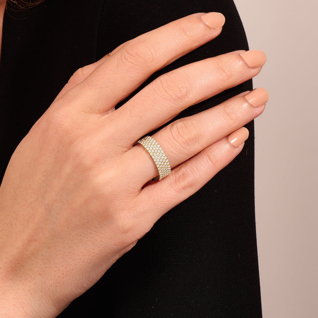 Round Cut Diamond lab grown diamond Flat Wedding Band in 18K Gold - Doozy Diamonds
