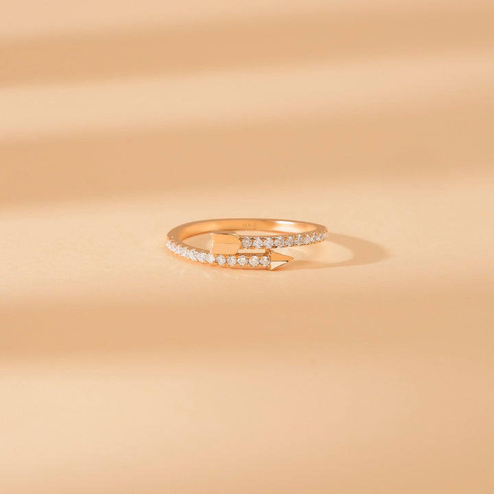 0.29CT Round Pave Arrow lab grown diamonds Wedding Band In 18K Solid Gold - Doozy Diamonds