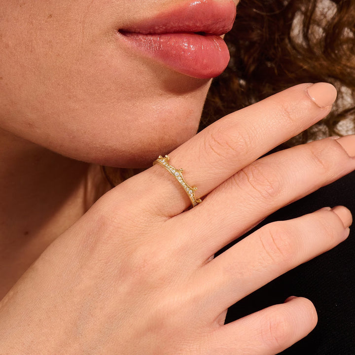 Round Cut lab grown diamonds Crown Wedding Band in Solid Gold - Doozy Diamonds