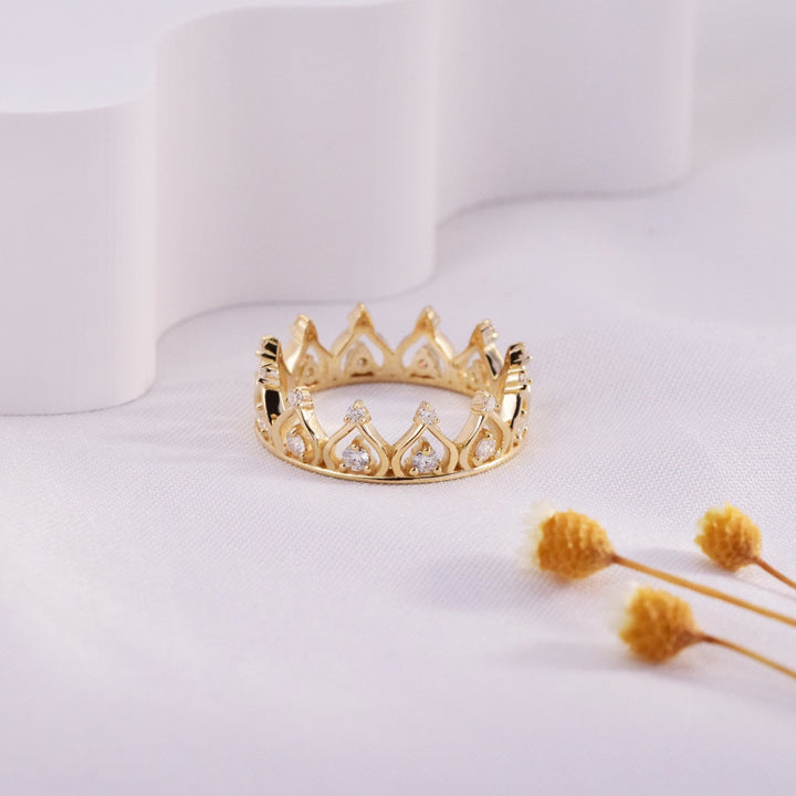 Round Cut Diamond Crown Unique Queen Ring for Christmas Gift - Doozy Diamonds
