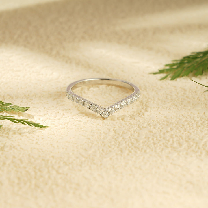 Side view of round diamond wedding band
