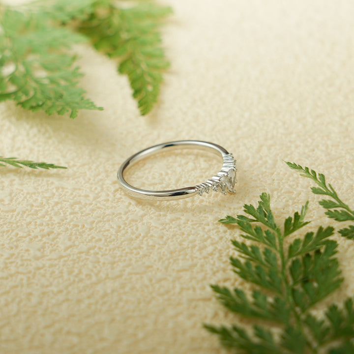 Pear & Round diamond wedding band in rose gold