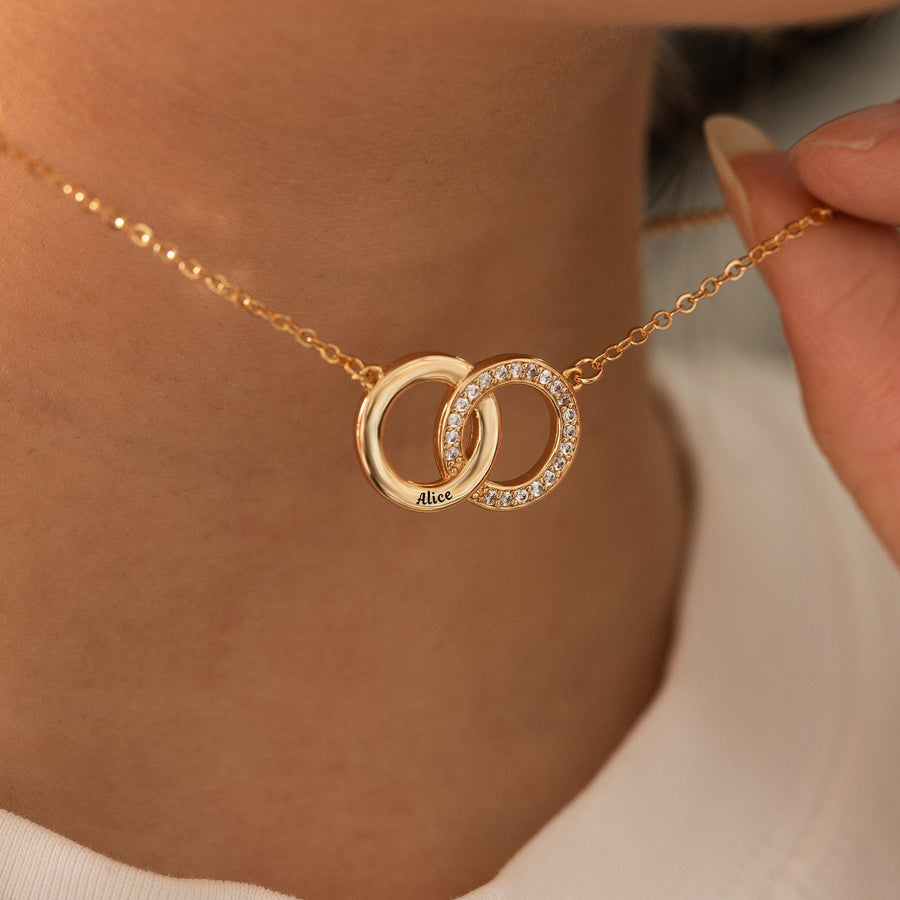 Round Cut Diamond Interlocking Circle Necklace for Her - Doozy Diamonds