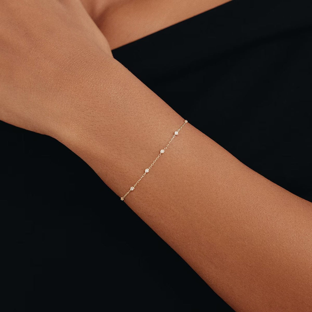 Bezel Set Round Cut Lab-Grown Diamond Bracelet in Gold