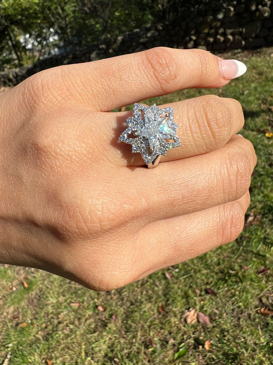 Round & Lozenge Cut Star Pattern Diamond Snowflake Ring for Her - Doozy Diamonds