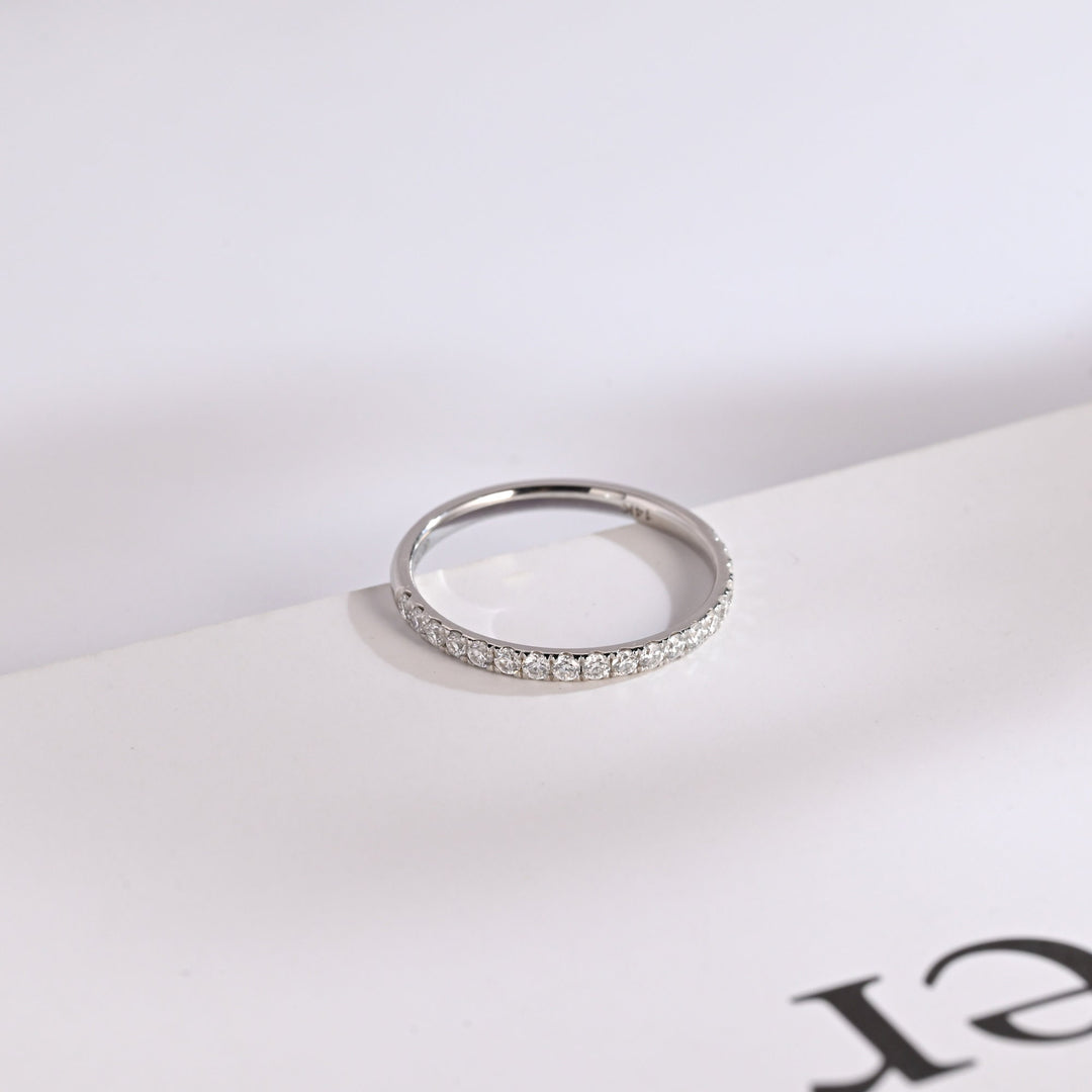Round round diamond wedding band front view