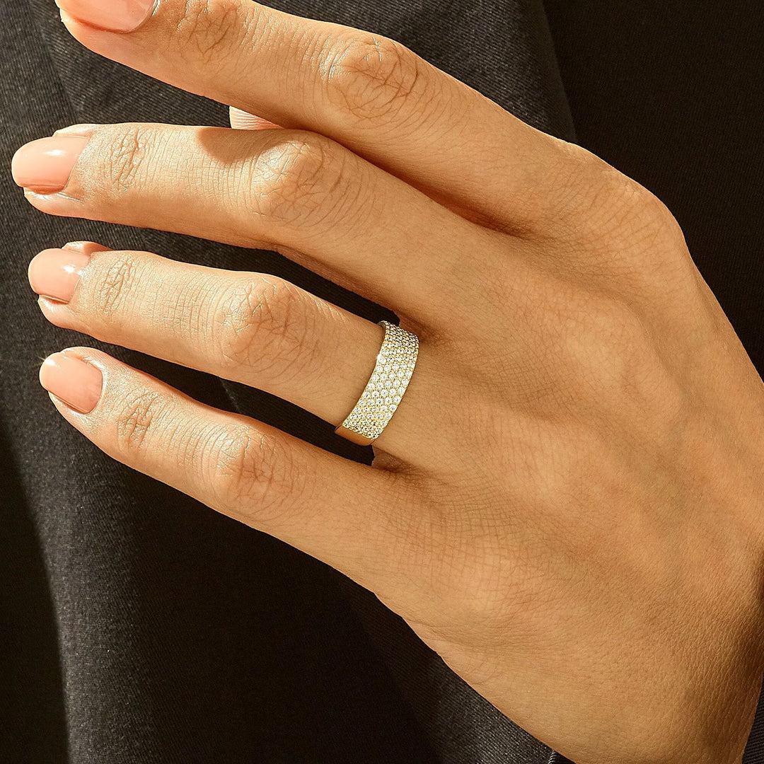 Round Cut Diamond lab grown diamond Flat Wedding Band in 18K Gold - Doozy Diamonds