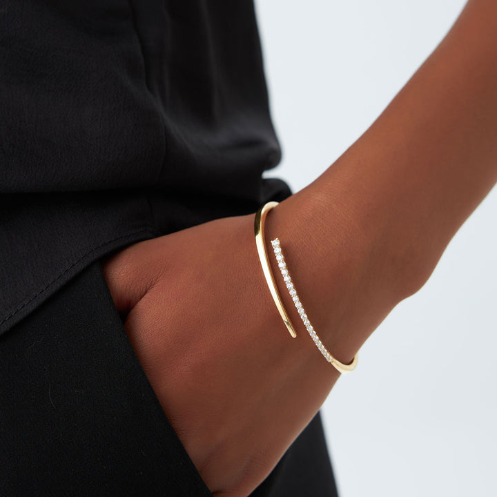 Round Cut Diamond Bracelet Bangle in 14K Gold - Doozy Diamonds