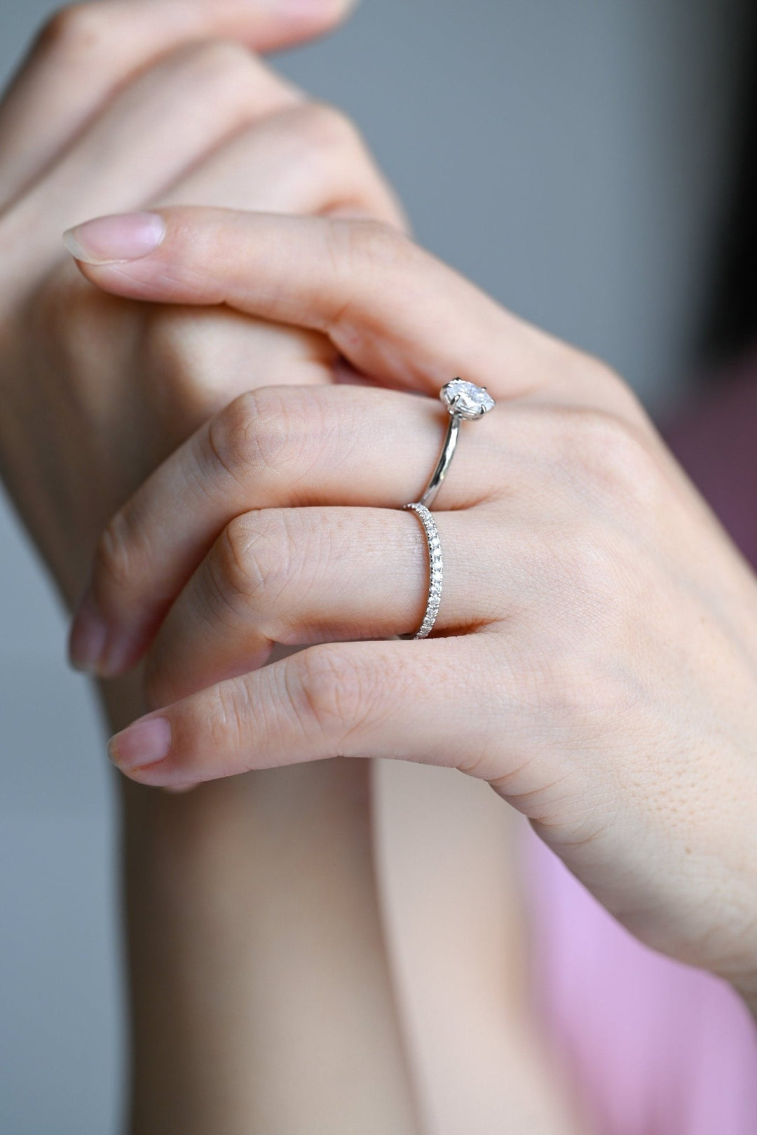 Round diamond wedding band in rose gold