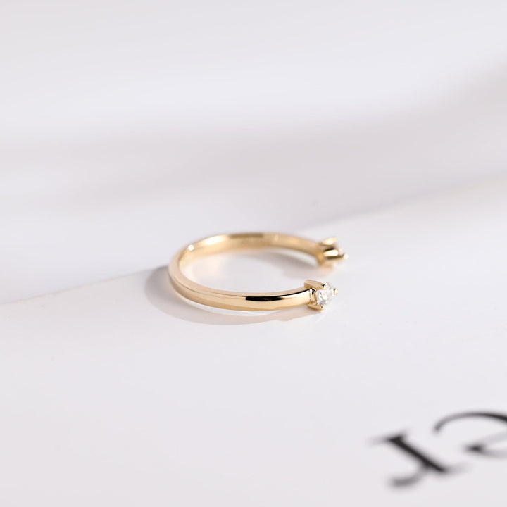 Round diamond wedding band in rose gold
