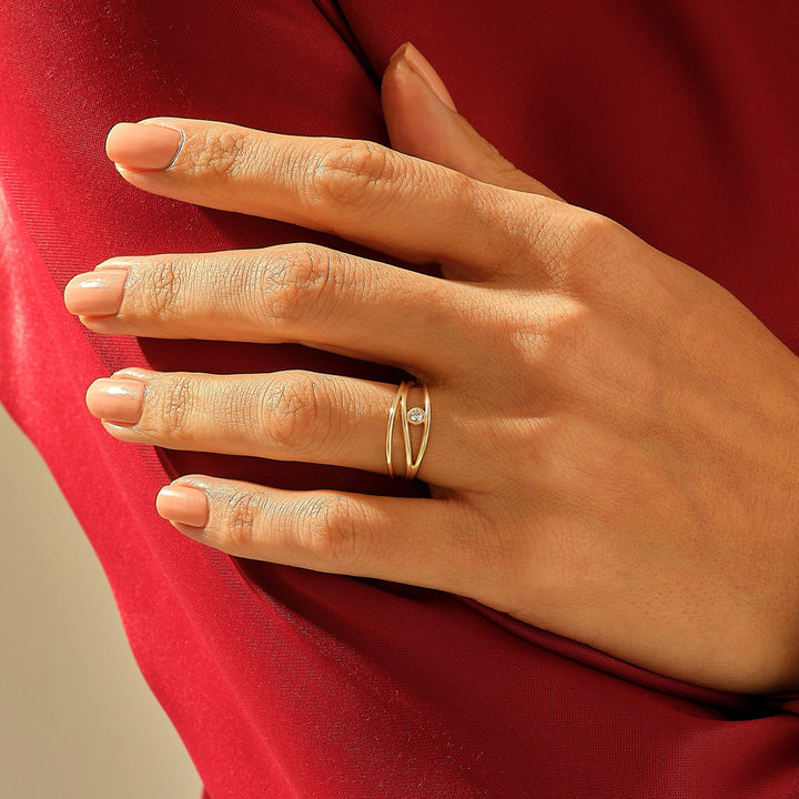 Round Cut Diamond Solid Gold Wavy Line Ring for Women - Doozy Diamonds