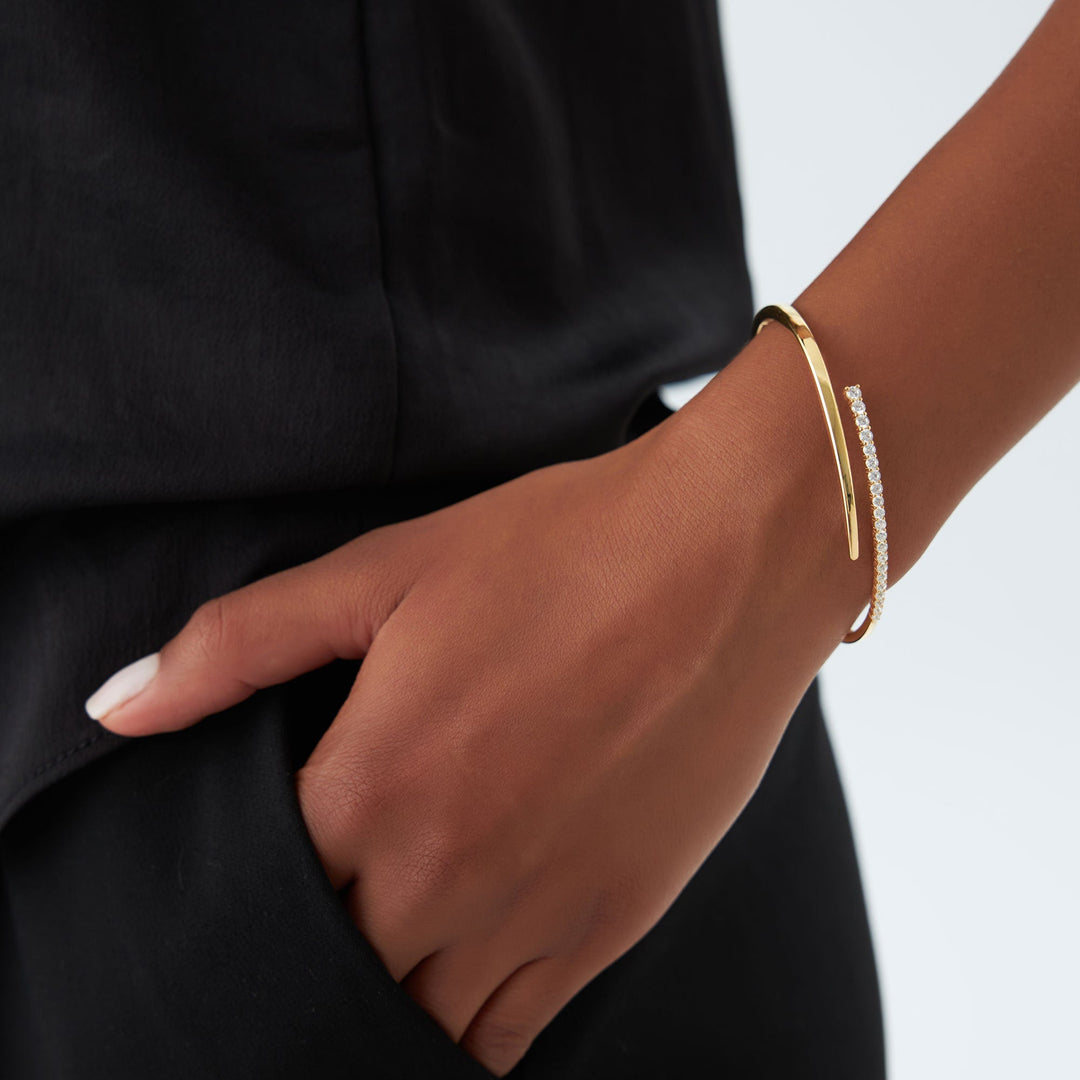 Round Cut Diamond Bracelet Bangle in 14K Gold - Doozy Diamonds