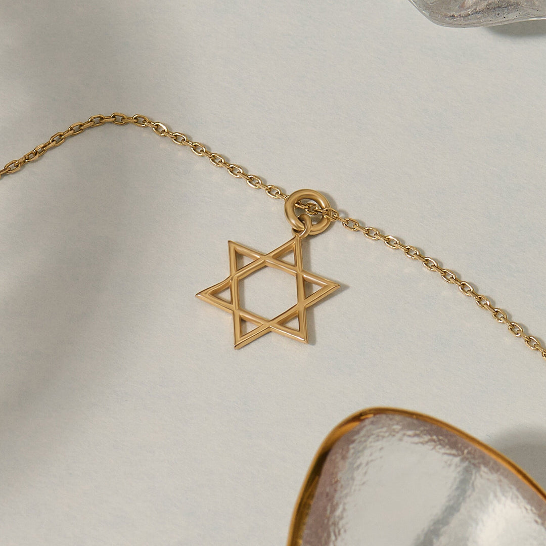Star Charm lab grown diamonds Pendant Necklace in 14K Gold - Doozy Diamonds