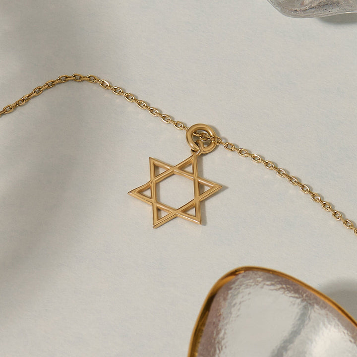 Star Charm lab grown diamonds Pendant Necklace in 14K Gold - Doozy Diamonds