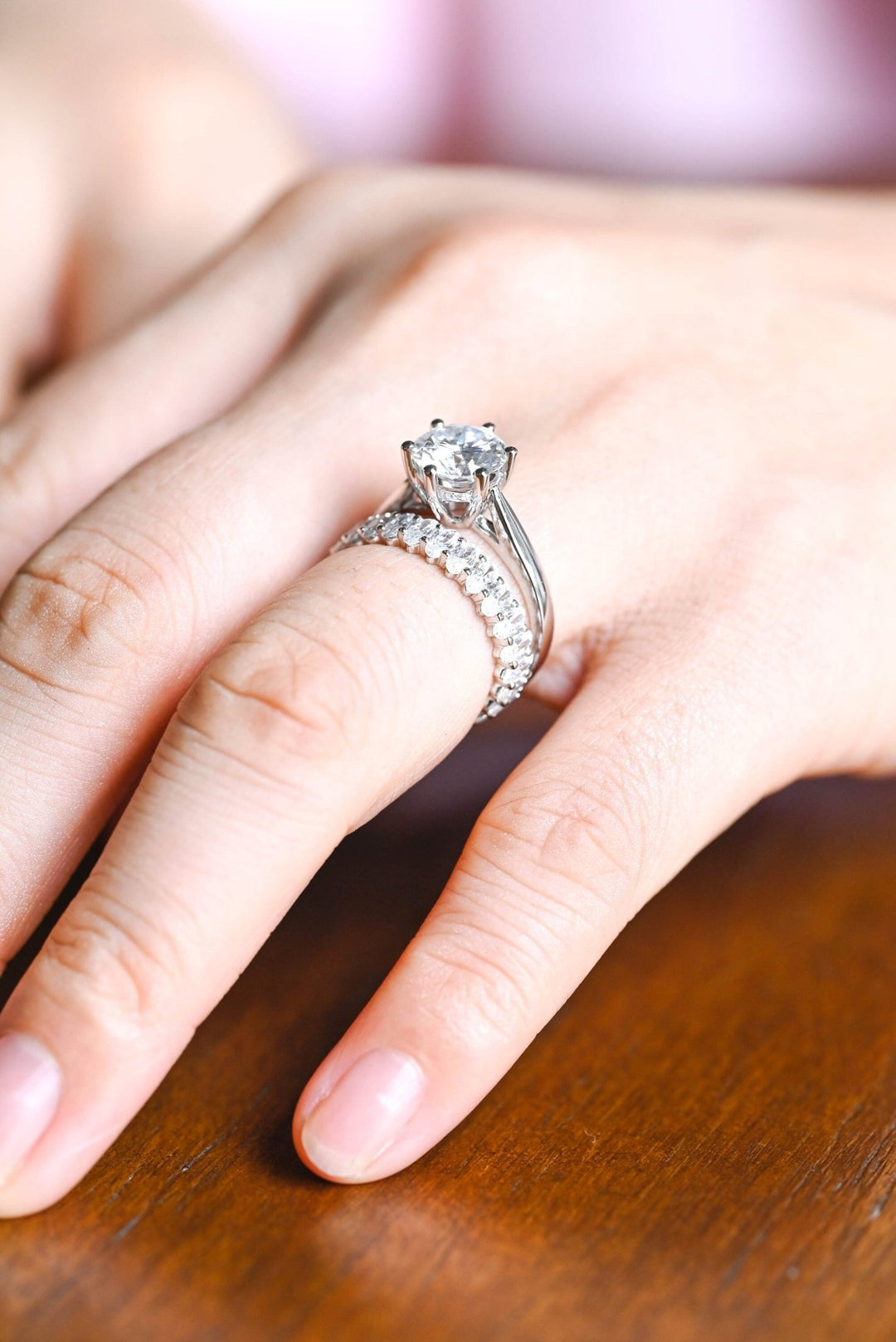 Close-up of 2.0CT oval lab grown diamonds