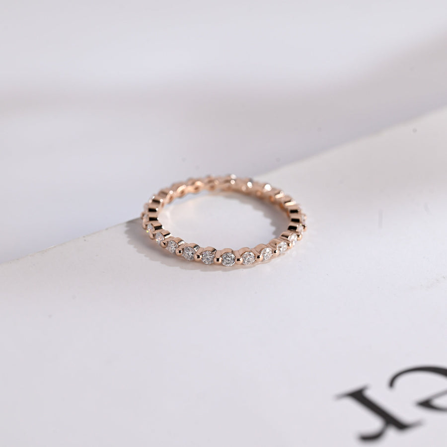 Round round diamond wedding band front view