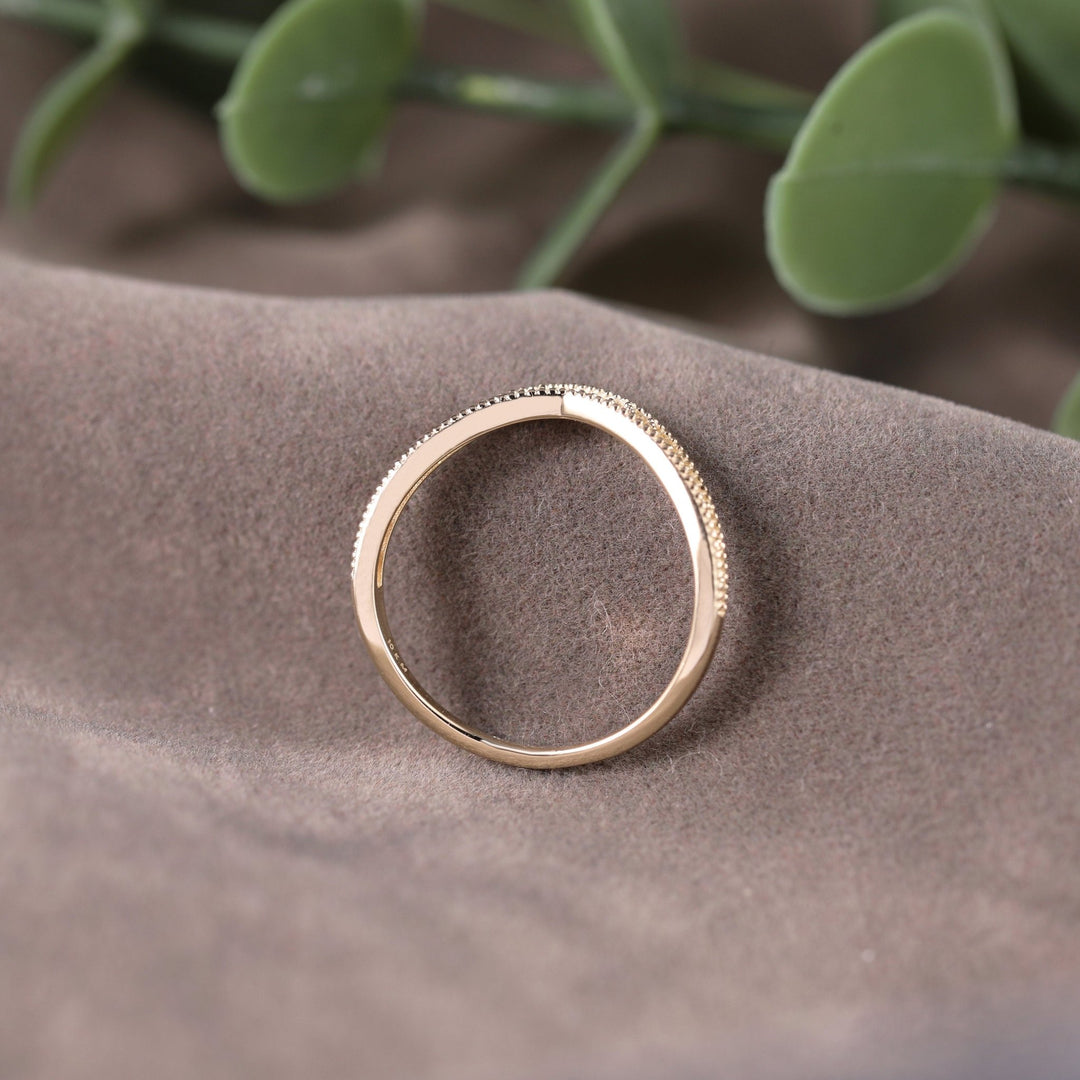 Round Cut Diamond Chevron Vintage Wedding Ring for Women - Doozy Diamonds
