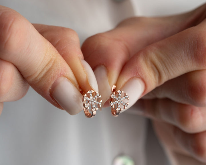 Round Cut Diamond Snowflake Shape Earrings for Christmas Gift - Doozy Diamonds
