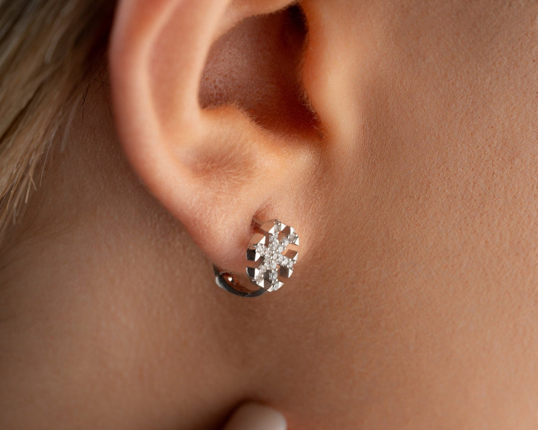 Round Cut Diamond Snowflake Shape Earrings for Christmas Gift - Doozy Diamonds