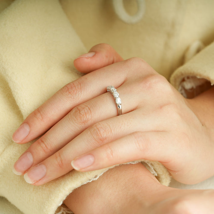 Oval oval diamond wedding band front view