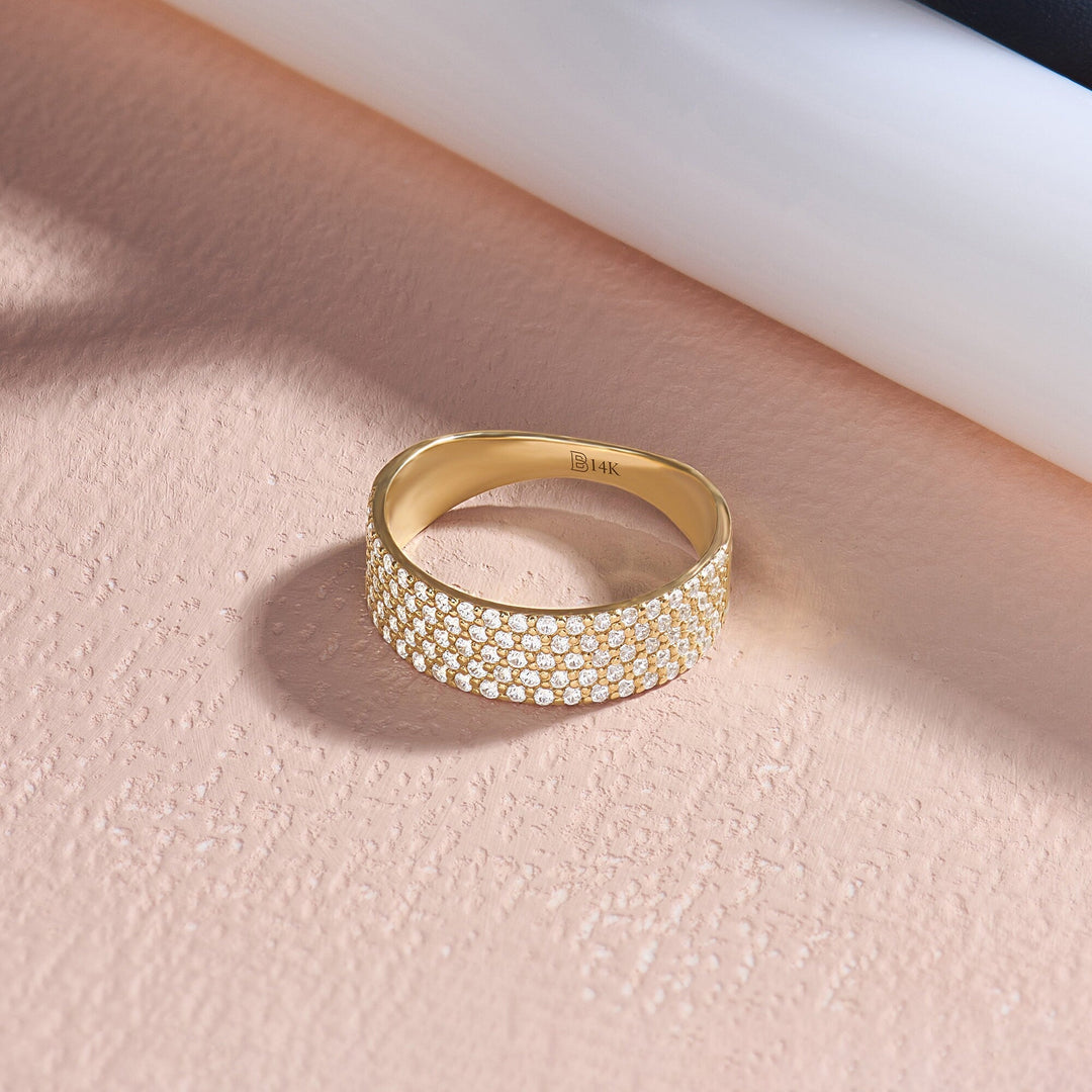 Round Cut Diamond lab grown diamond Flat Wedding Band in 18K Gold - Doozy Diamonds