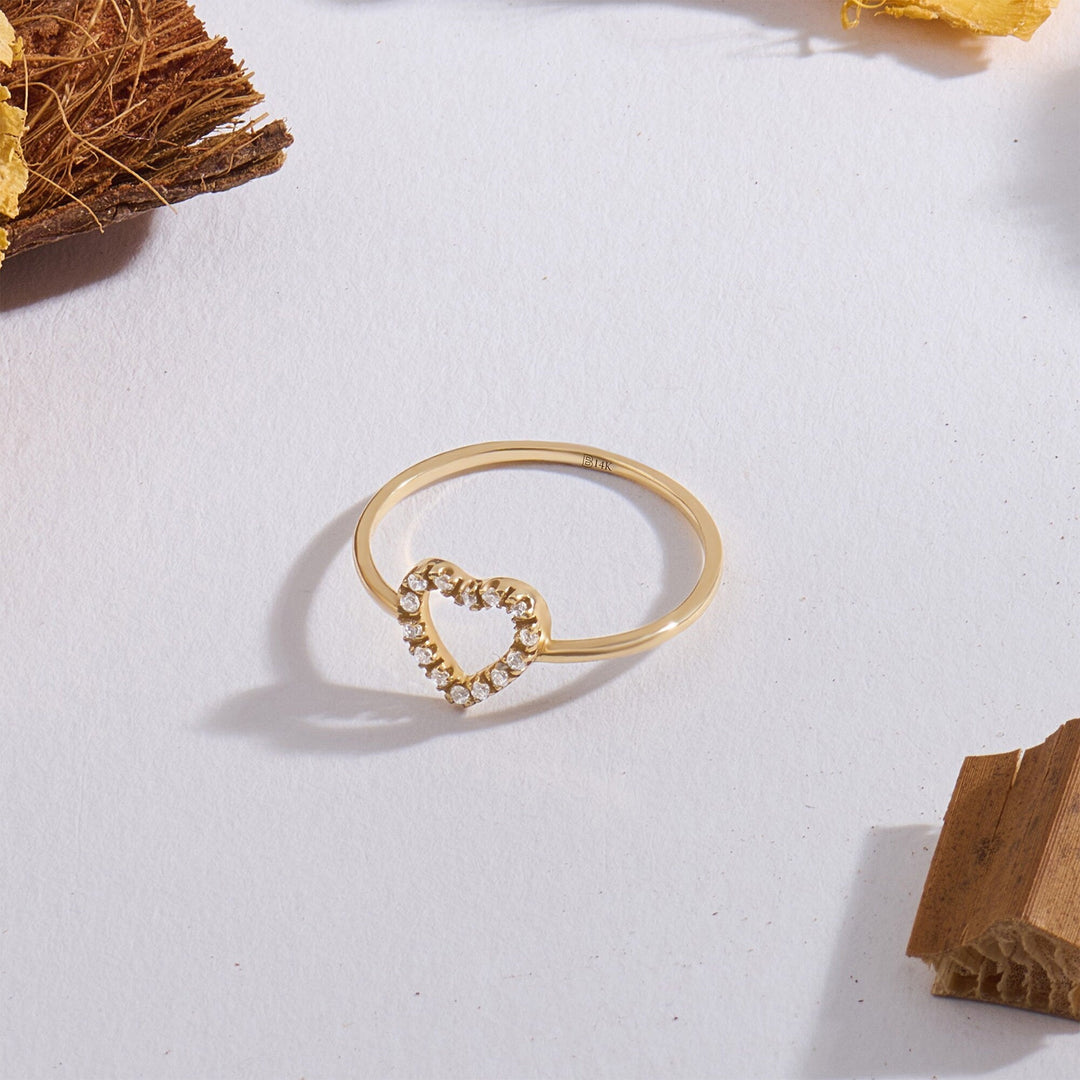 Round Cut Heart Shape lab grown diamonds Wedding Band - Doozy Diamonds