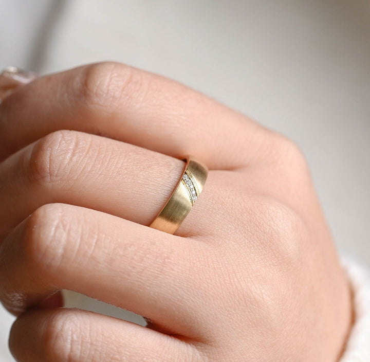 0.15CT Round Cut Lab Grown Men's Wedding Band in Solid Gold - Doozy Diamonds