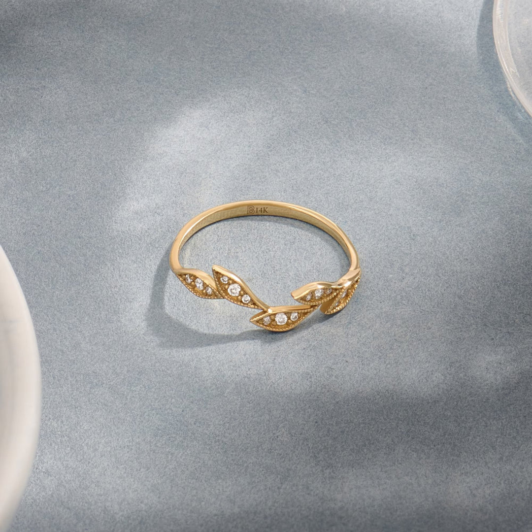 Round Cut Diamond lab grown diamond Leaf Wedding Band in 10K Gold - Doozy Diamonds