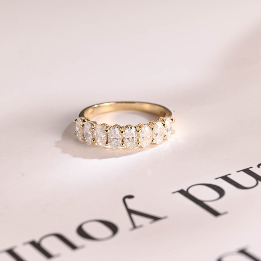 Oval oval diamond wedding band front view