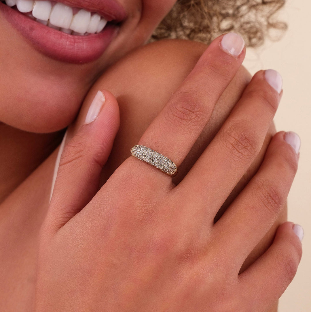 Round Cut Diamond Solid Gold Cigar Wedding Band for Her - Doozy Diamonds