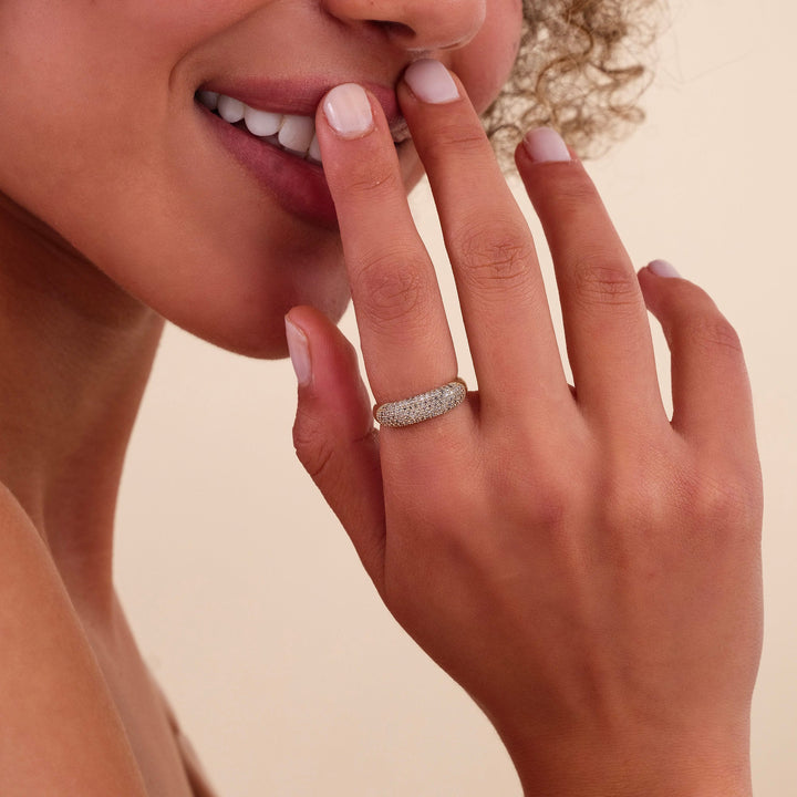 Round Cut Diamond Solid Gold Cigar Wedding Band for Her - Doozy Diamonds