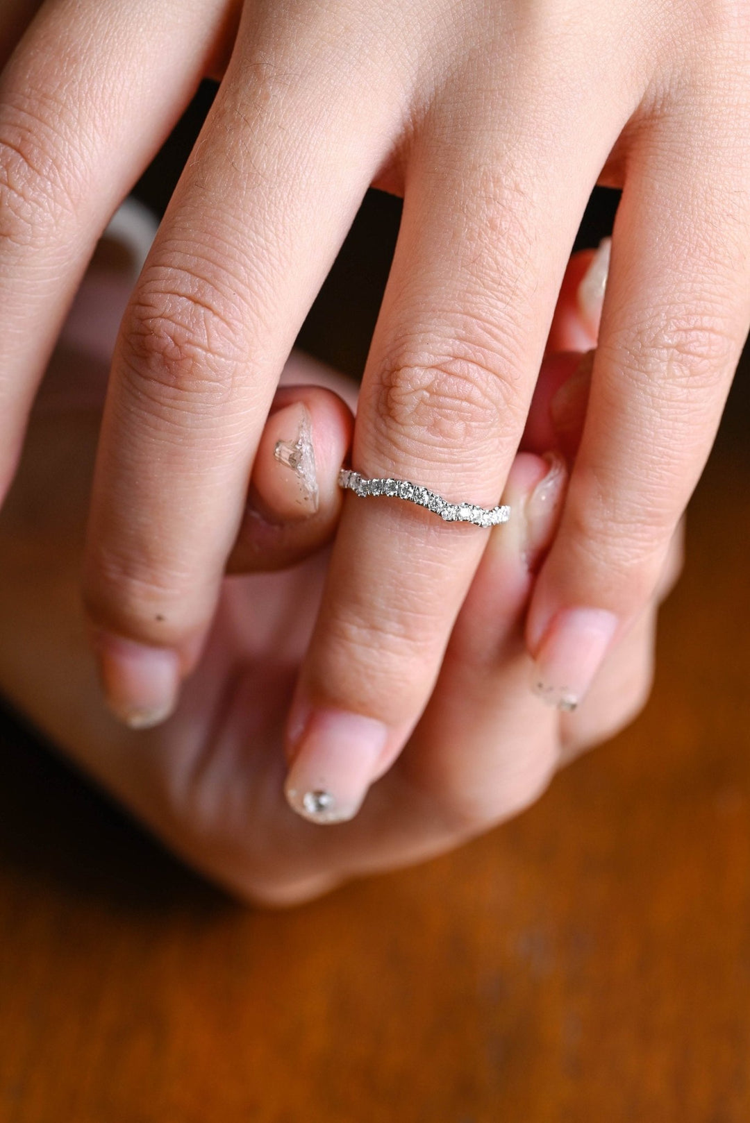 Round diamond wedding band in yellow gold