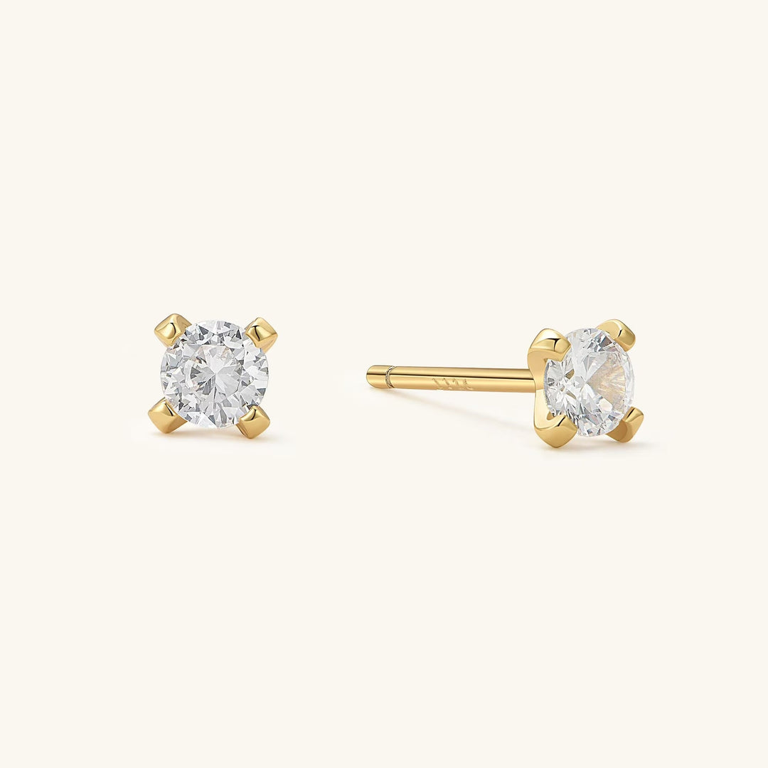 Round Cut Diamond Cartilage Earring for Her - Doozy Diamonds
