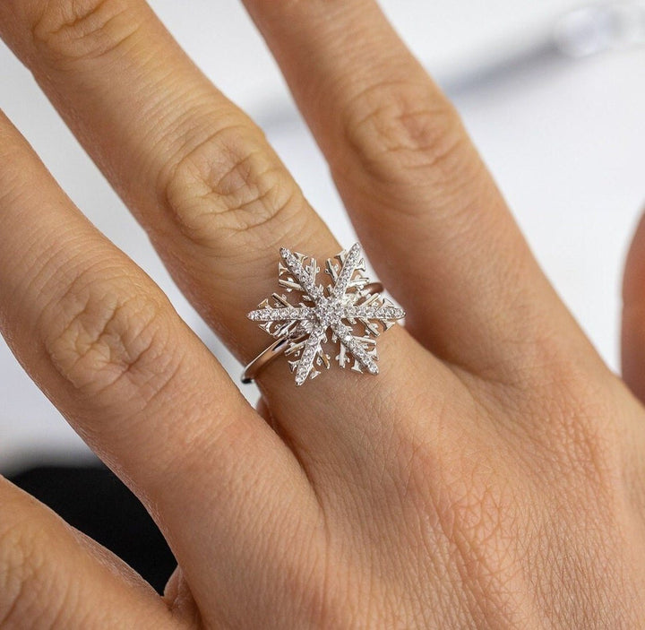 Round Cut Snowflake Diamond Ring for Christmas Jewelry Gift - Doozy Diamonds