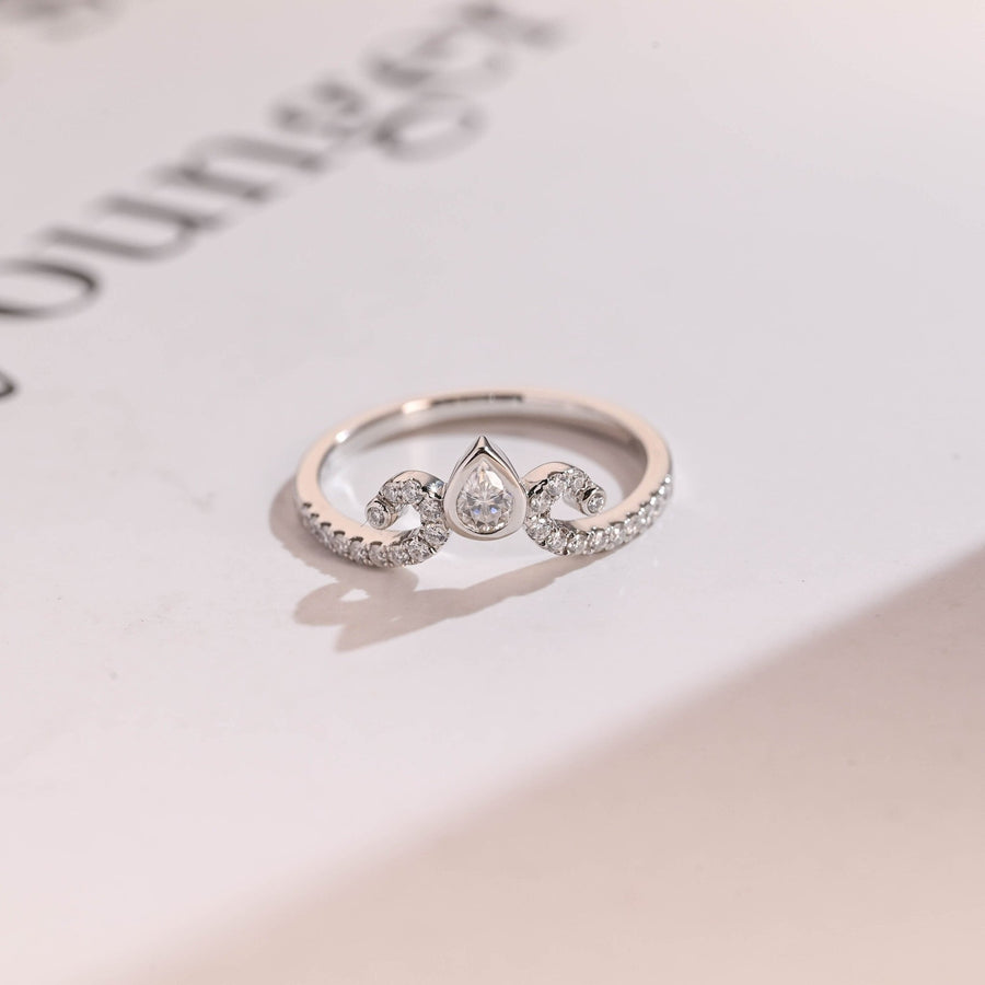 Round & Pear round & pear diamond wedding band front view