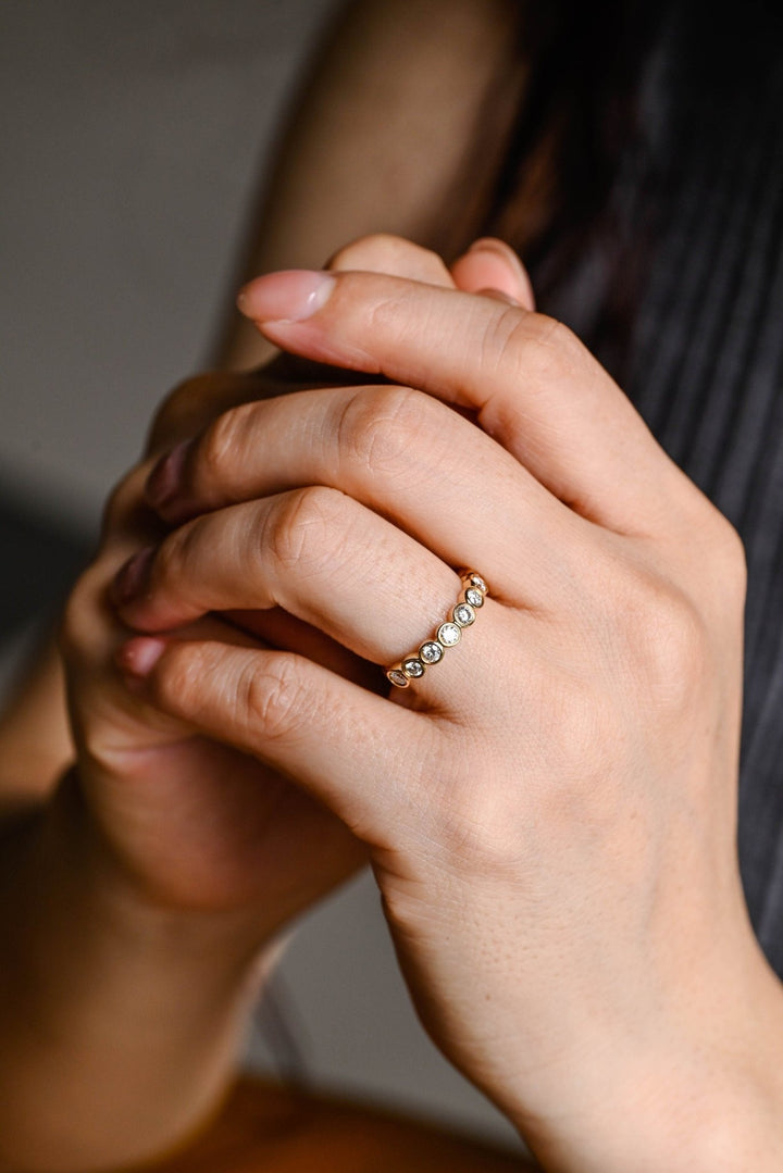 Round round diamond wedding band front view