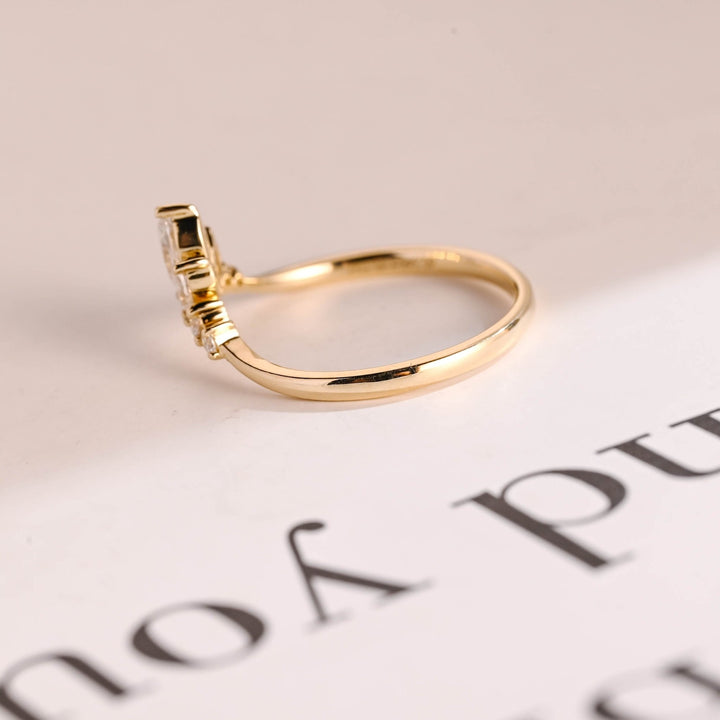 Marquise & Round diamond wedding band in white gold