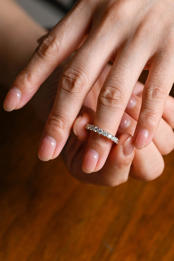 Round round diamond wedding band front view