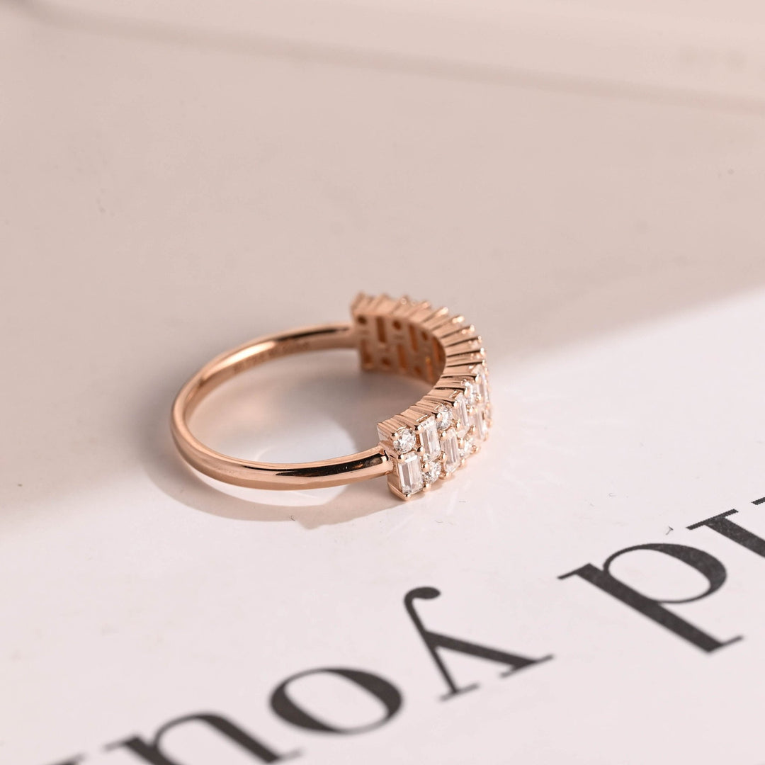 Round & Baguette diamond wedding band in rose gold