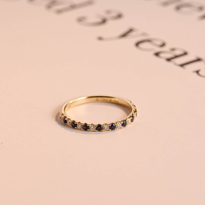 Round round diamond wedding band front view