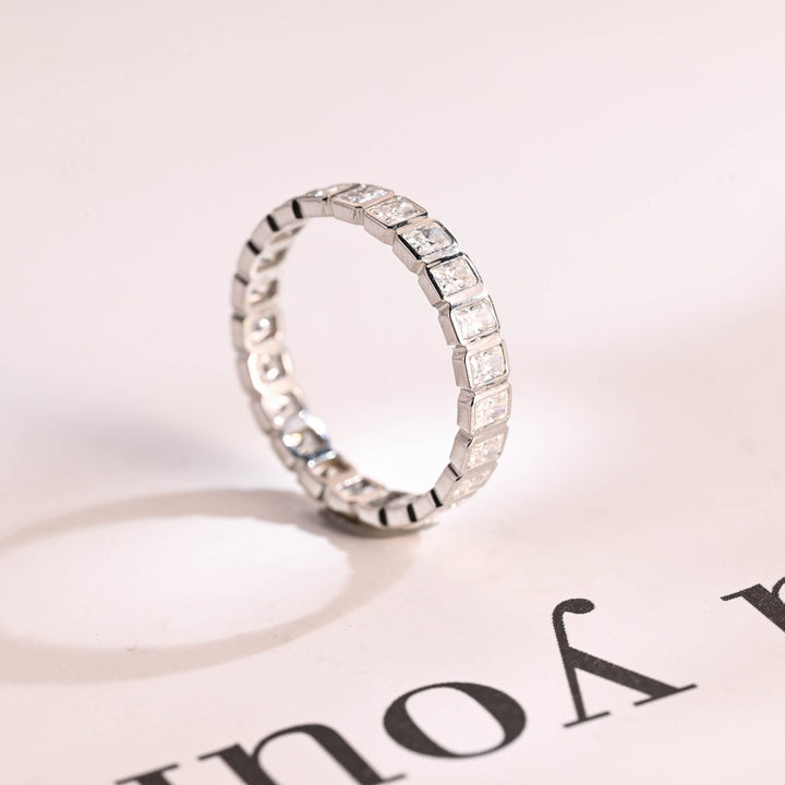 Sustainable radiant diamond wedding ring