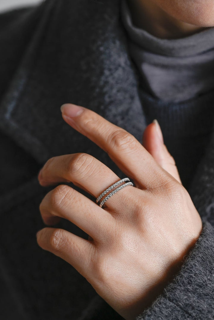 Round round diamond wedding band front view