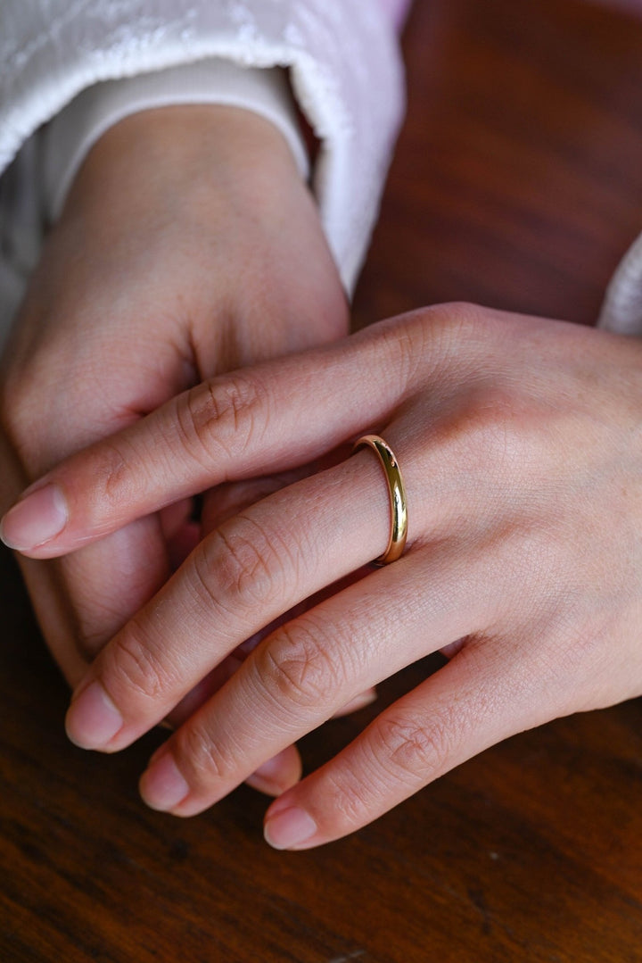 1.8mm Minimalist Wedding Band, 14k Solid Gold For Women - Doozy Diamonds