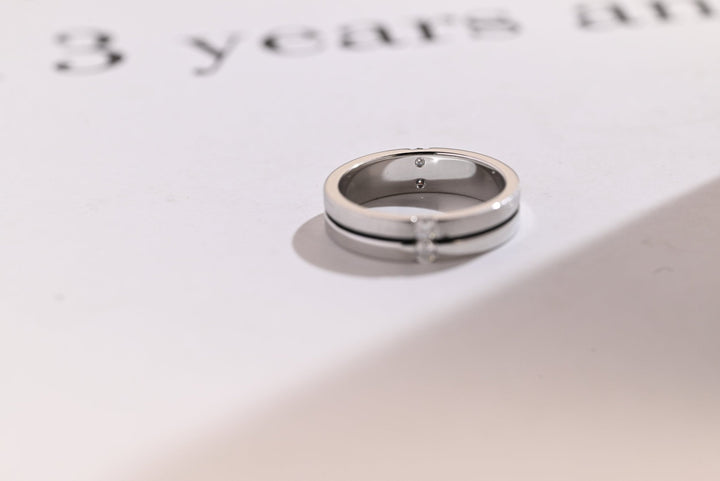 Round round diamond wedding band front view