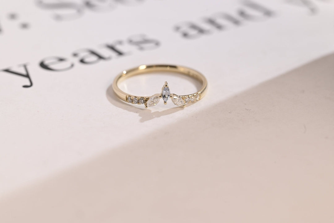 Marquise & Round diamond wedding band in white gold