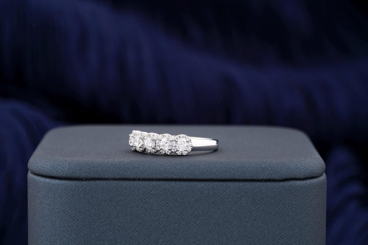 Close-up of 0.50CT round lab grown diamonds
