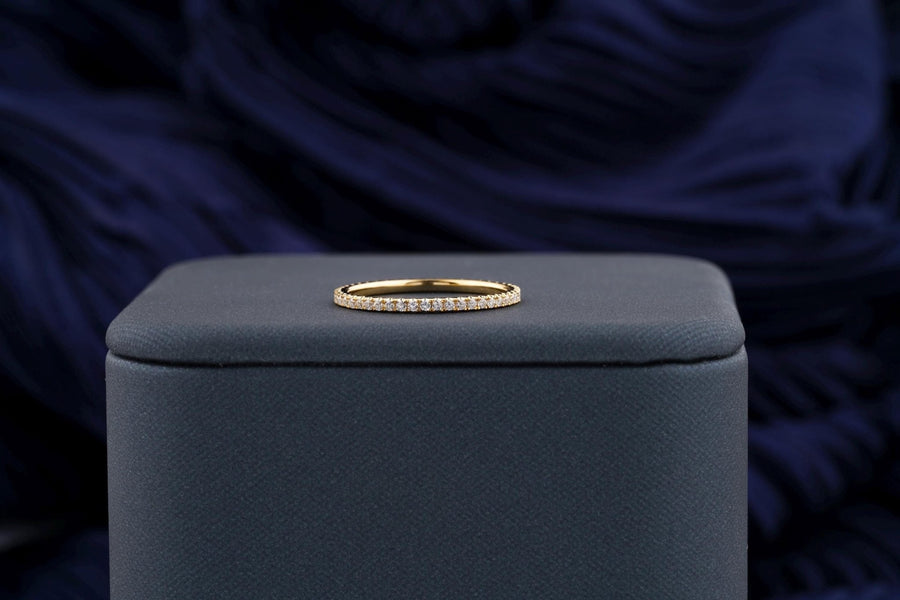 Round round diamond wedding band front view