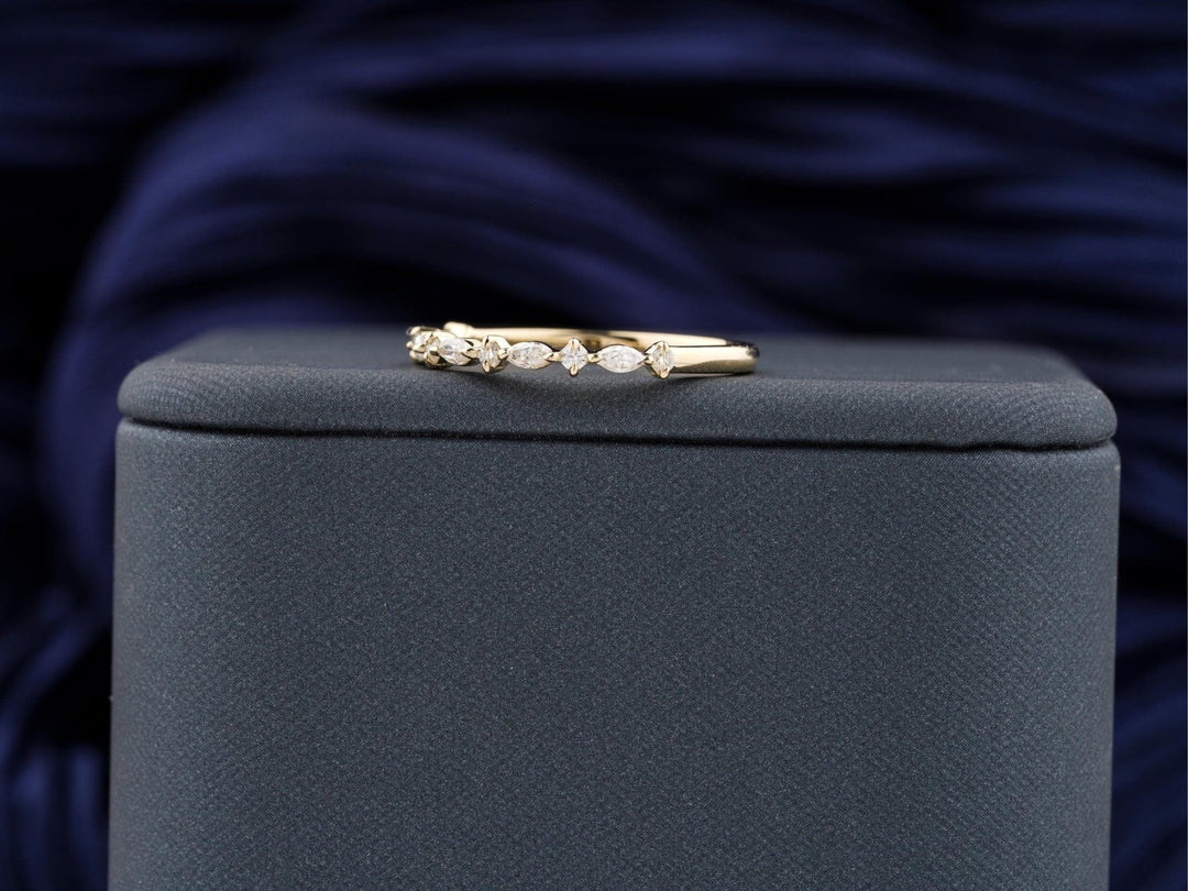 Round Marquise round marquise diamond wedding band front view