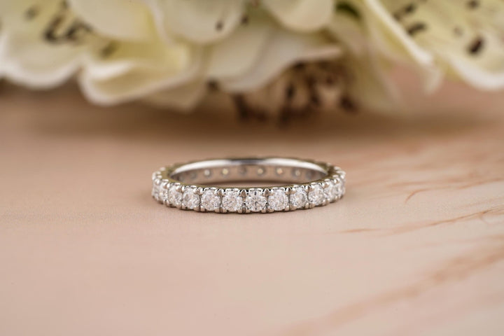 Round round diamond wedding band front view